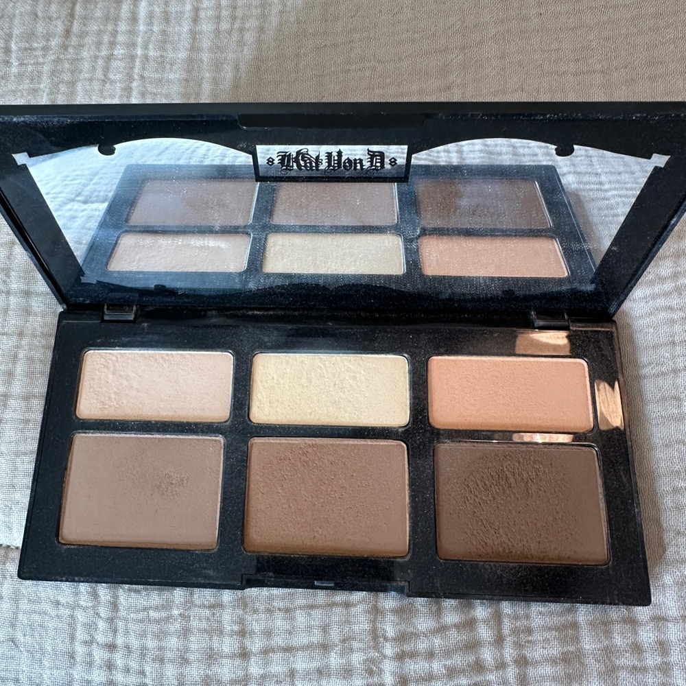 Kat Von D shade and light contour
